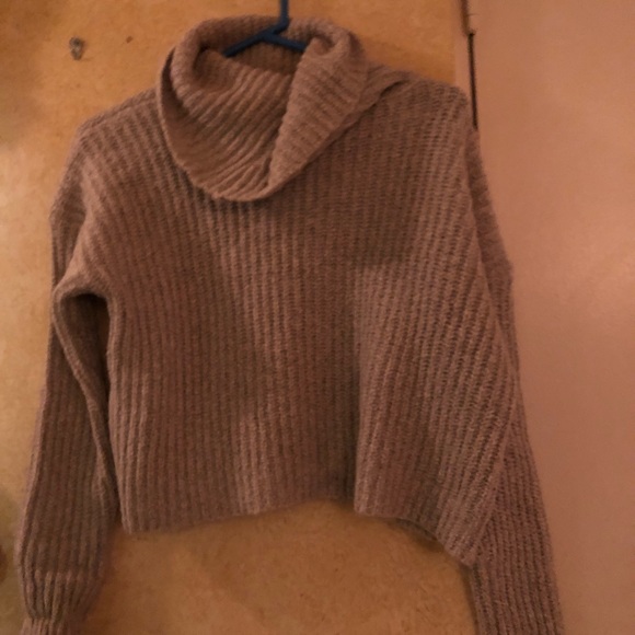 Forever 21 Sweaters - FOREVER 21 CROPPED KNIT SWEATER